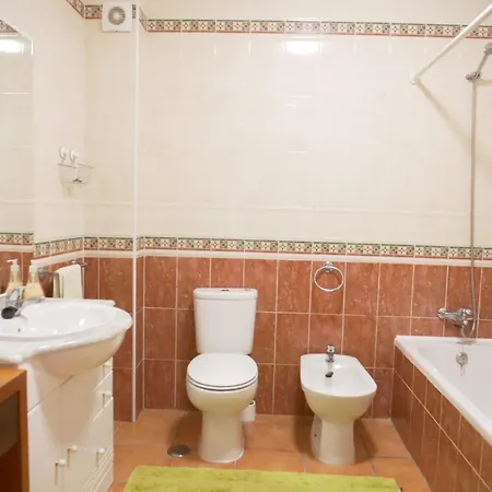 Spacious Penthouse Near Porto De Mos In Lagos