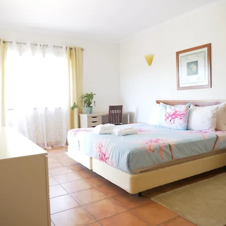 Appartamento Spacious Penthouse Near Porto De Mos In *