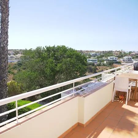 Spacious Penthouse Near Porto De Mos In *